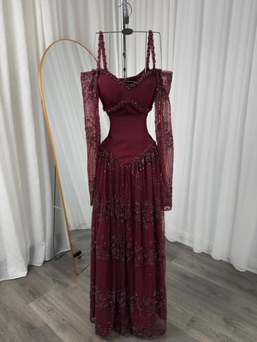 فستان باربي مطرز كلفه تطريز خرز