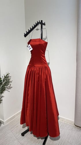 فستان احمر توب ميكادو