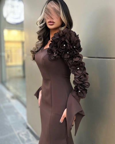 فستان بني باربي تطريز ورد