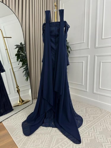 فستان تفته استرتش مبطن بدانتيل