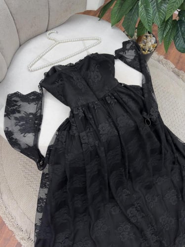 فستان اسود دانتيل