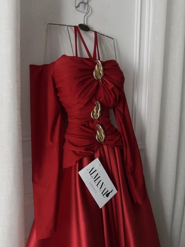 فستان ميكادو احمر تدخيله كرستال استرتش دبل كلوش