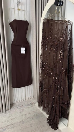 فستان سهرة بكتف واحد من الشيفون المكسر والمطرز بال...