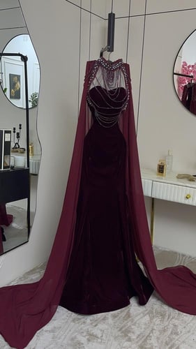 فستان شتوي مخمل وشال شيفون