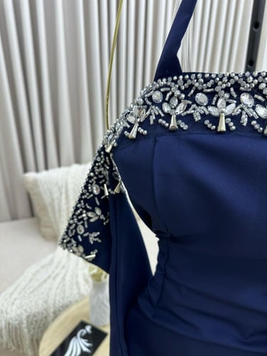 فستان سهرة خامة باربي بلون كحلي