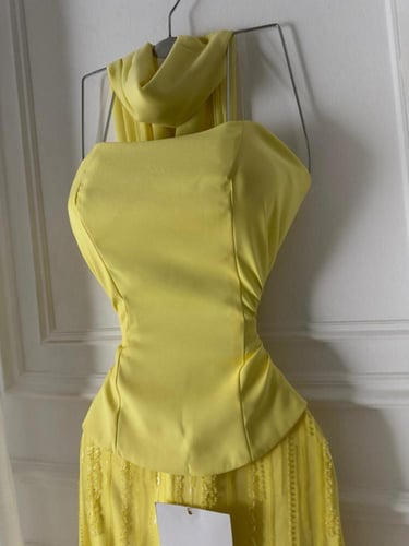 فستان سهره اصفر مع شال