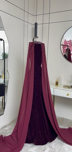 فستان شتوي مخمل وشال شيفون