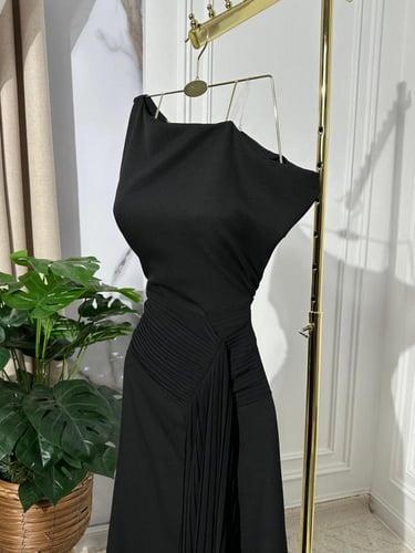 فستان باربي - بوليسية