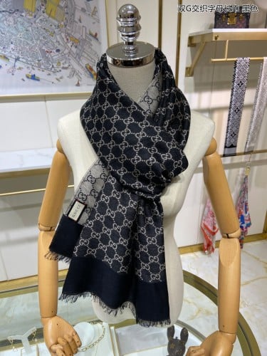 Gucci scarf
