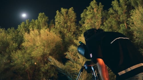 السفر إلى القمر