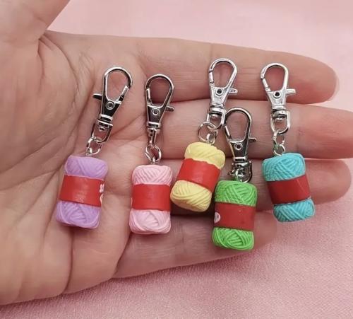 ميدالية خيط كروشيه صغيرة - قطعة وحدة -