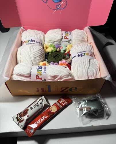 بوكس “بطانية حديقة الأزهار" بخيوط المخمل