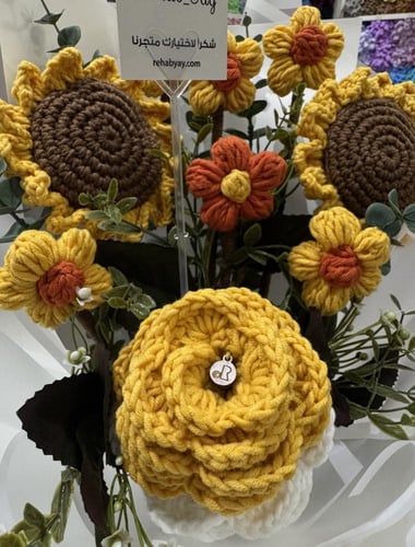 باقة ورد دائمة بالكروشيه