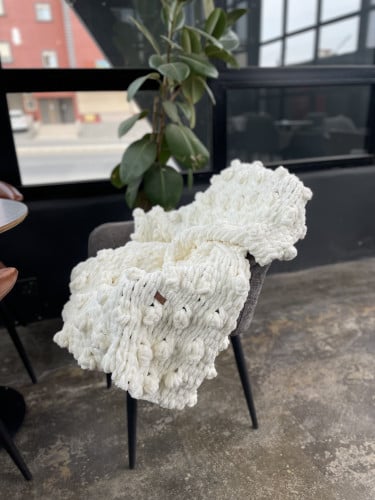 بطانية الكور الكبيرة 90*150 بخيوط بوفي