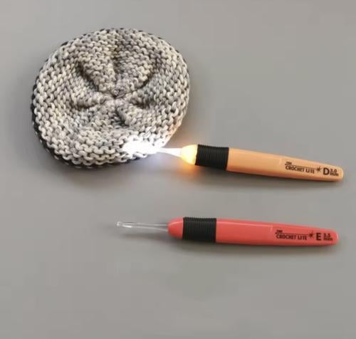 سنارة كروشيه مضيئة LED – بمقبض مريح
