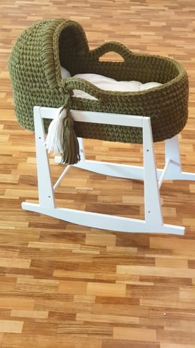 سرير مواليد كروشيه بسقف كامل