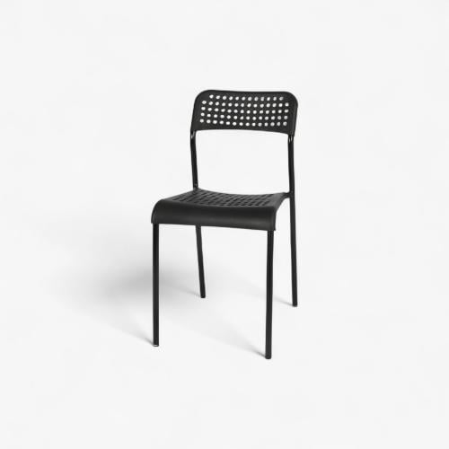 كرسي معدني اسود