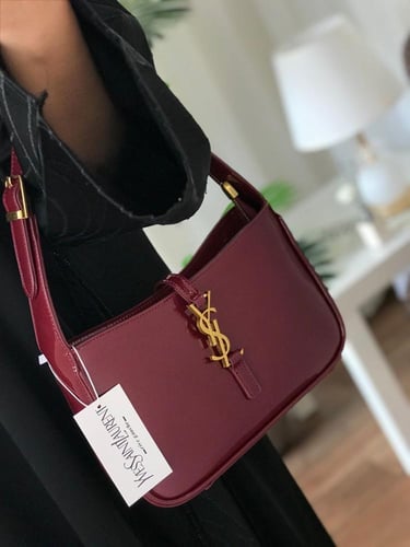 شنطة سان لوران عنابي لامع