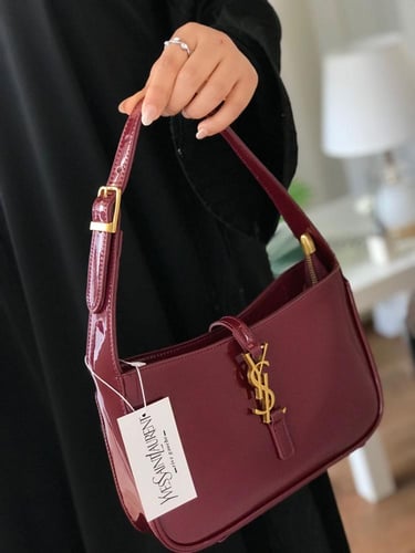 شنطة سان لوران عنابي لامع