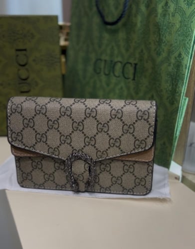 شنطة قوتشي صغيرة