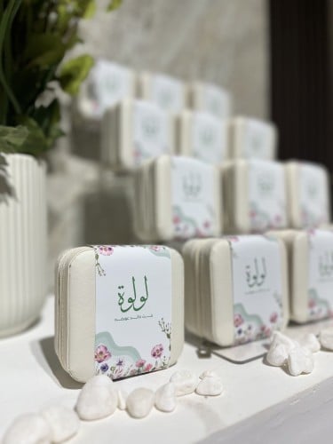 بكج من حقائب الاكسسوار من نقوة