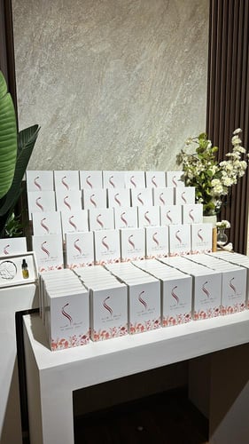 بكج من أحجار نقوة والزيت العطري