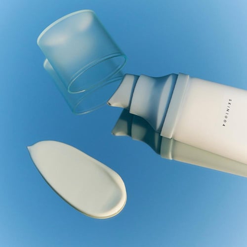 سكن 1004، سيروم مرطب واقي من الشمس بتركيبة خفيفة،...