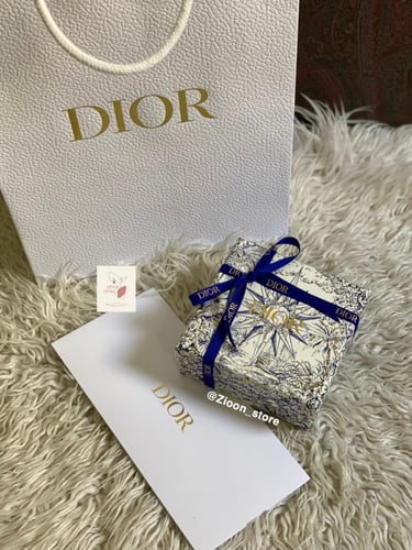 Dior card holder