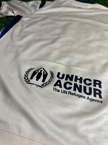 طقم نادي برشلونة الثالث موسم 2025/2026 – اللون بيج