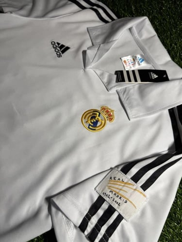 تيشيرت ريال مدريد الكلاسيكي - زيدان 5 (إصدار خاص)