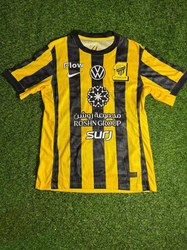 تيشيرت الاتحاد الأساسي فئة اللاعبين 25/26