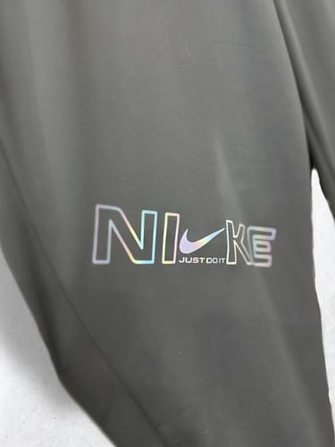 سروال نايك اسود