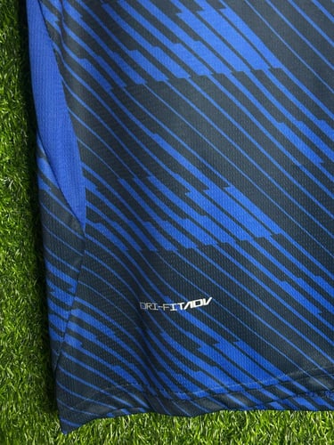 طقم فرنسا الأساسي 2026 فئة جمهور