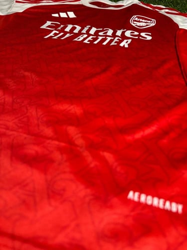 طقم ريال مدريد الاحتياطي (الأزرق) موسم 2025/2026