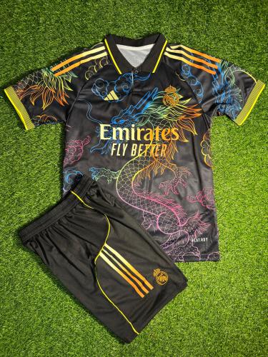 طقم ريال مدريد إصدار التنين 2025/2026 – تصميم خاص...
