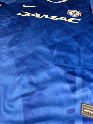 طقم نادي تشيلسي الأساسي موسم 2025/2026