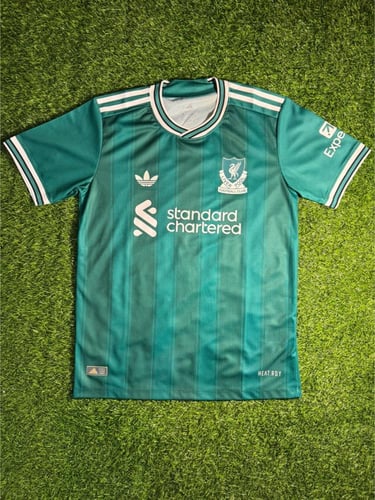 تيشيرت ليفربول الثالث موسم 2026 (فئة اللاعبين) – أ...