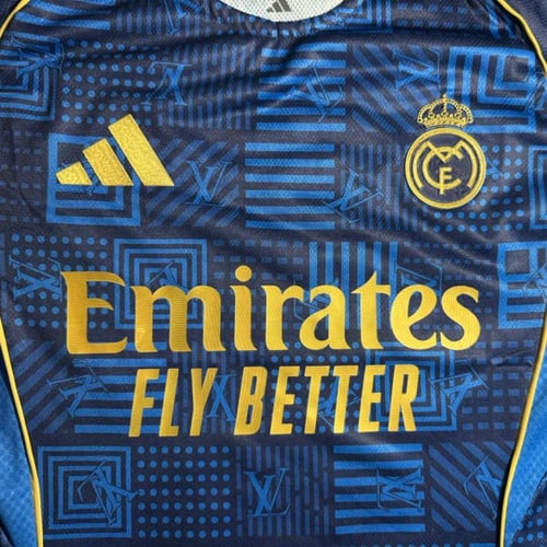 تيشيرت ريال مدريد 2026 بتصميم لويس فيتون - فئة الل...
