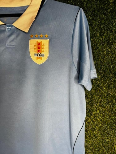 طقم الاوروغواي الأساسي 2026 فئة جمهور