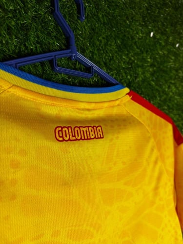 طقم كولومبيا الأساسي 2026 فئة جمهور