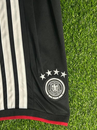 طقم ألمانيا الأساسي 2026 فئة جمهور