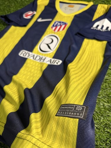 طقم اتلتيكو مدريد فئة الجمهور 2026