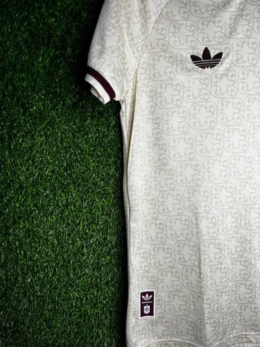 طقم إسبانيا الثاني 2026 فئة جمهور