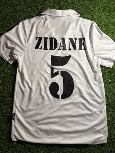 تيشيرت ريال مدريد الكلاسيكي - زيدان 5 (إصدار خاص)
