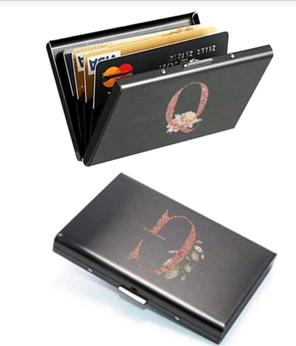 محفظة معدنية حرف R