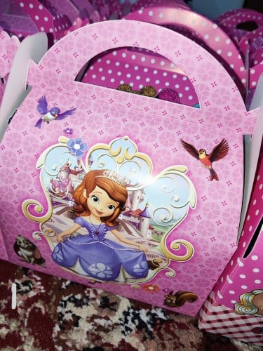 علب توزيعات