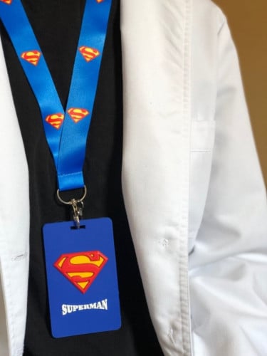 حامل بطاقة سوبرمان