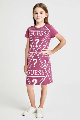 : فستان جيس (Guess) بناتي قطني فوشي منقوش بشعار ال...