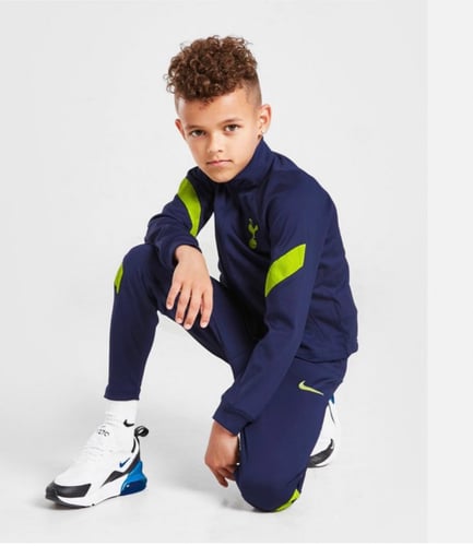 طقم بوليستر Nike