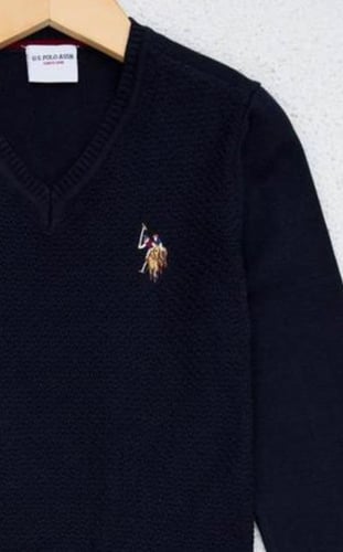 بلوفر أسود Uspolo